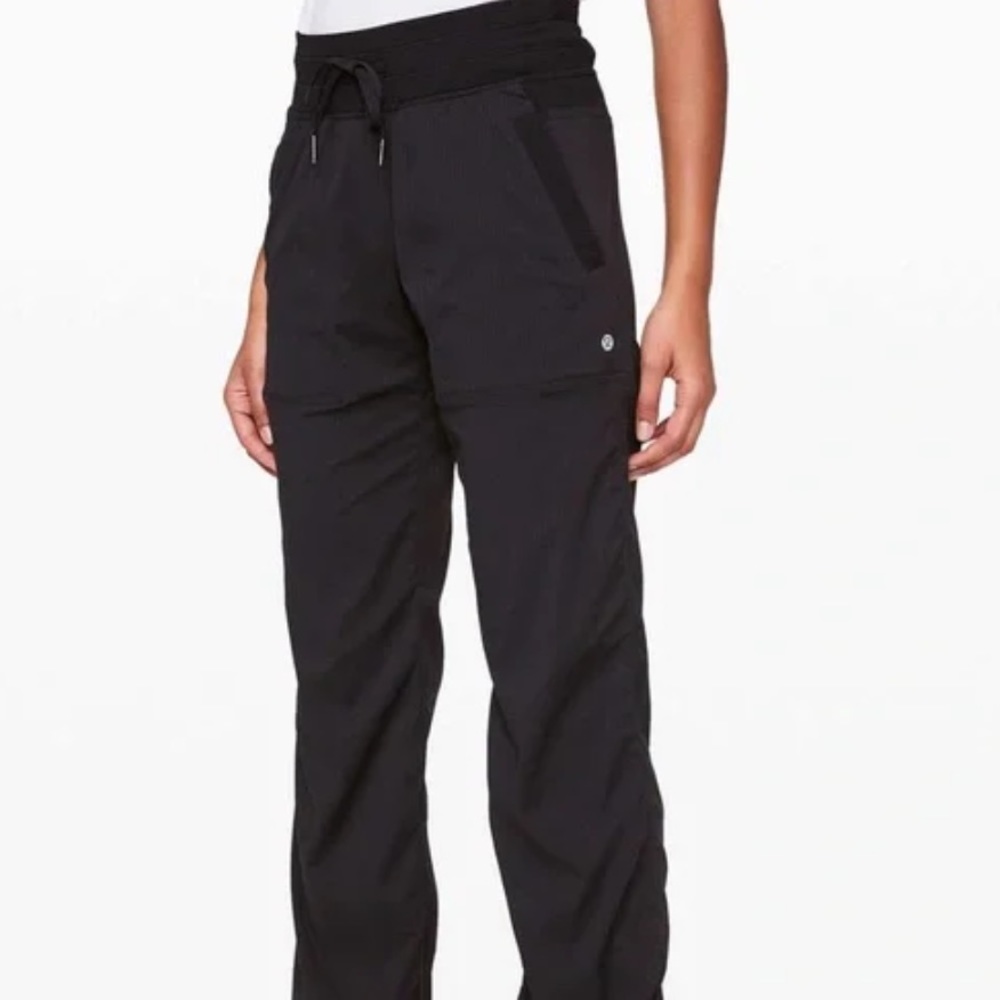 lululemon dance studio lined 4 black
